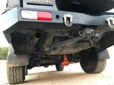 Rear bumper, recovery points and underside of a Land Rover Discovery II