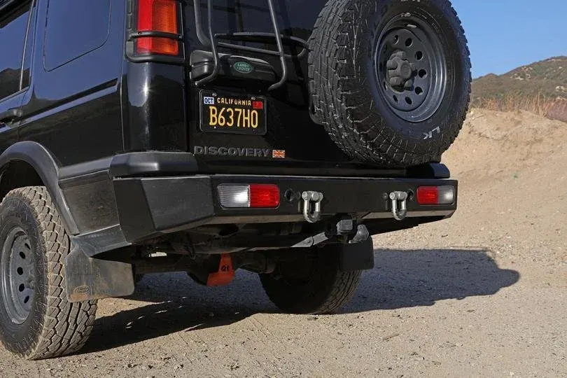 Rear bumper and spare tire of a Land Rover Discovery II
