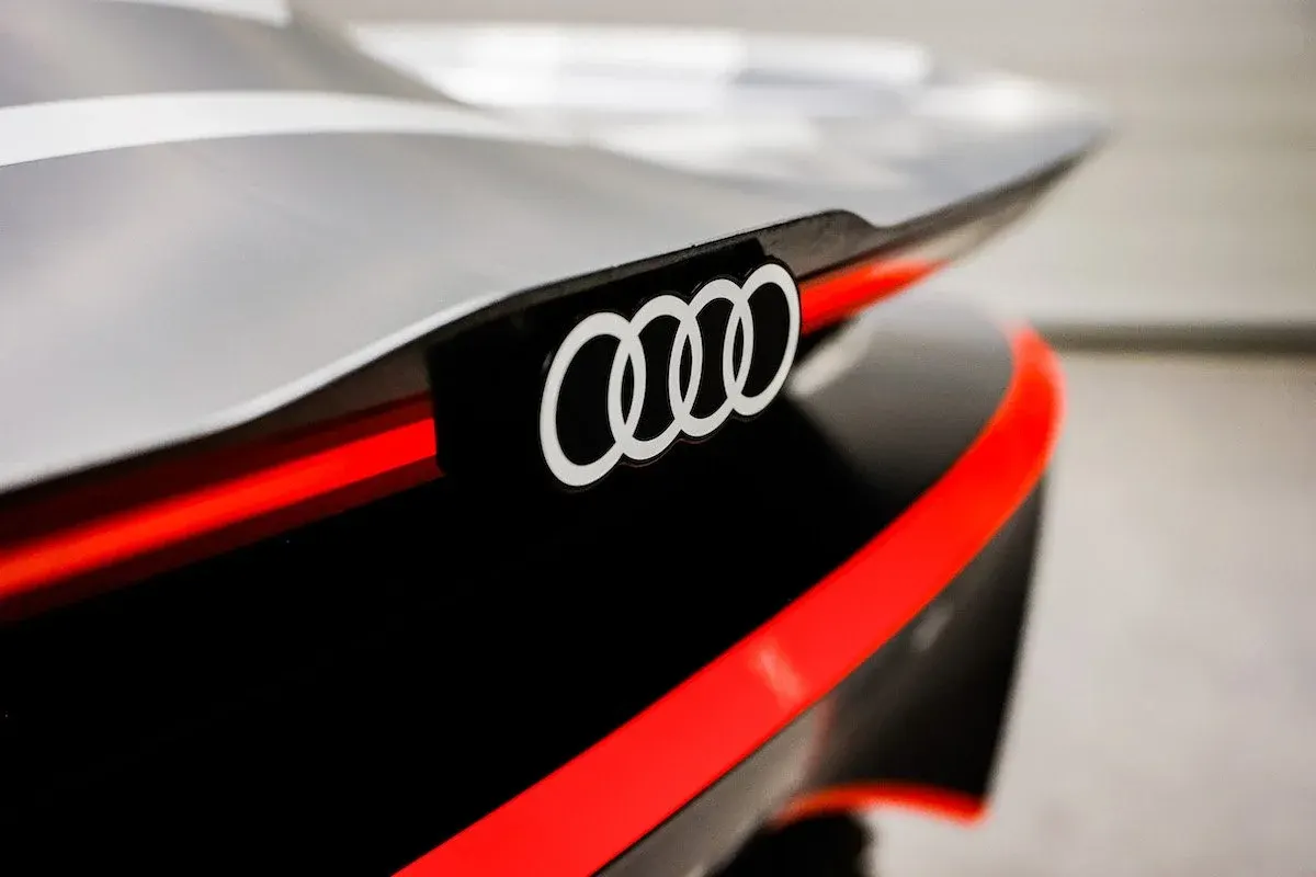 Close-up of the Audi rings on the RS Q e-tron E2 bodywork