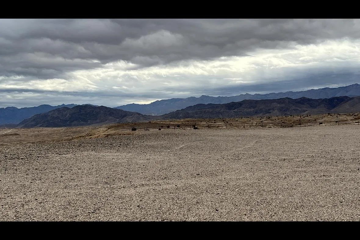 Juan Bautista trail and the surrounding desert